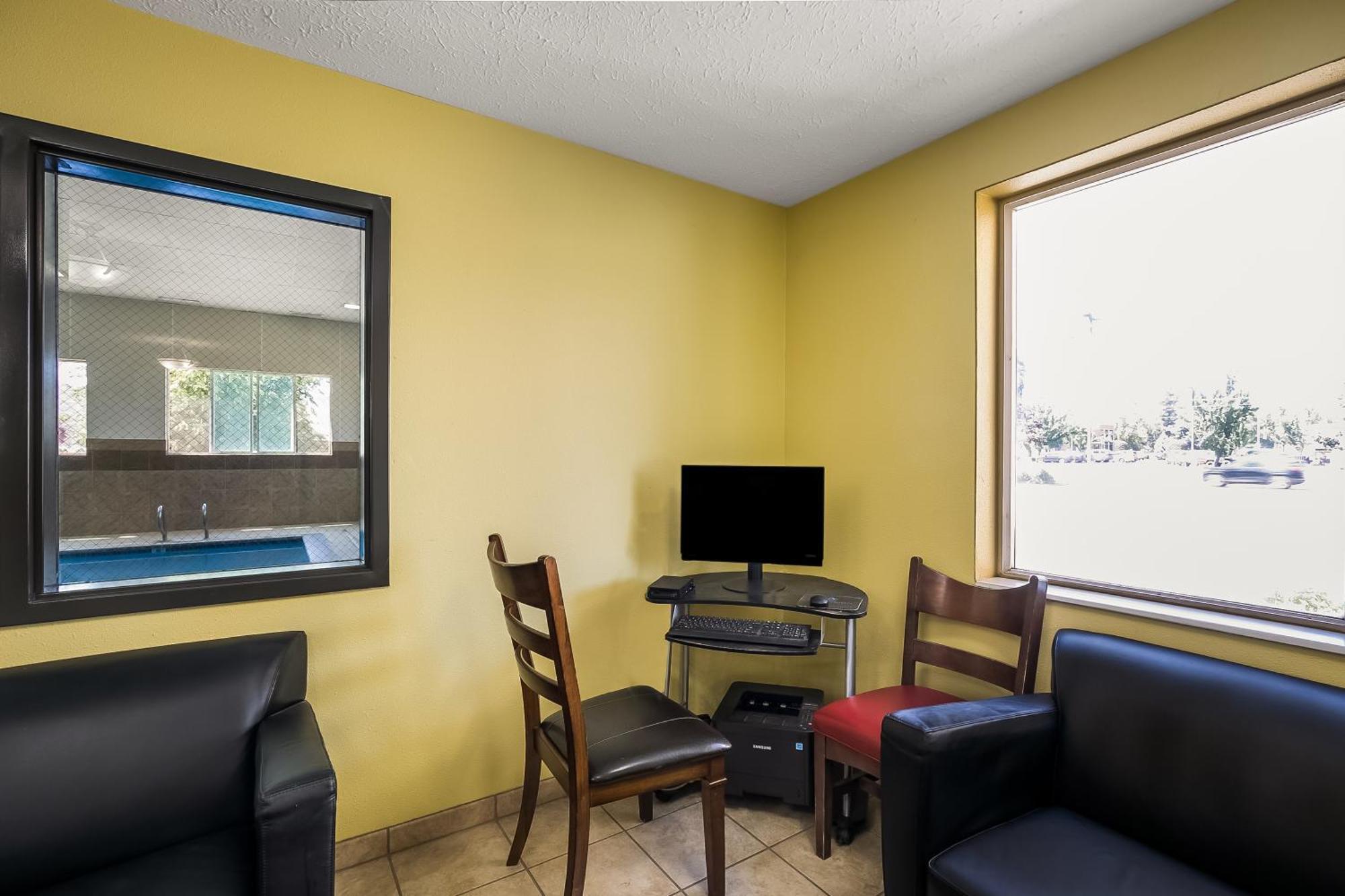 Americas Best Value Sandman Inn La Grande Bagian luar foto