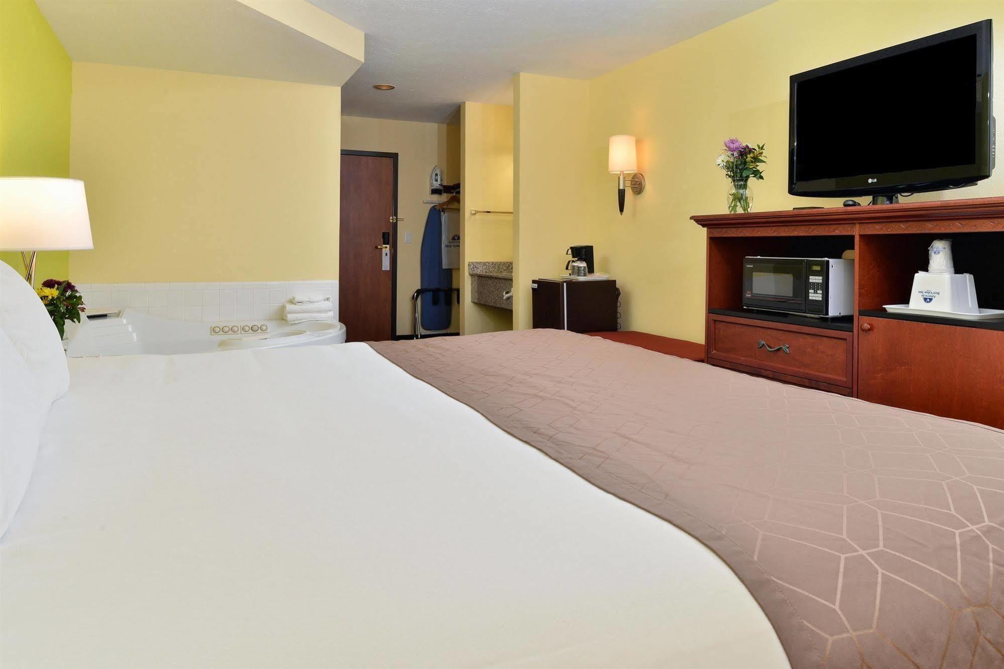 Americas Best Value Sandman Inn La Grande Bagian luar foto